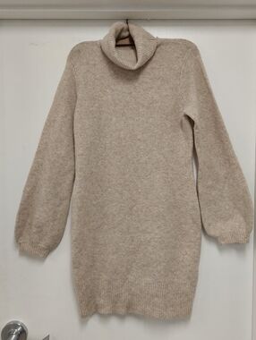 Yes Lola Soft Cream Women's Knit Sweater Dress - Cozy Ribbed Design Size M